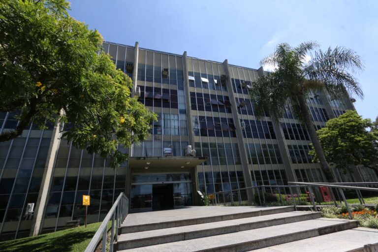 Terceira parcela do IPTU 2023 em Ponta Grossa vence na segunda-feira (22) e contribuintes concorrem a prêmios