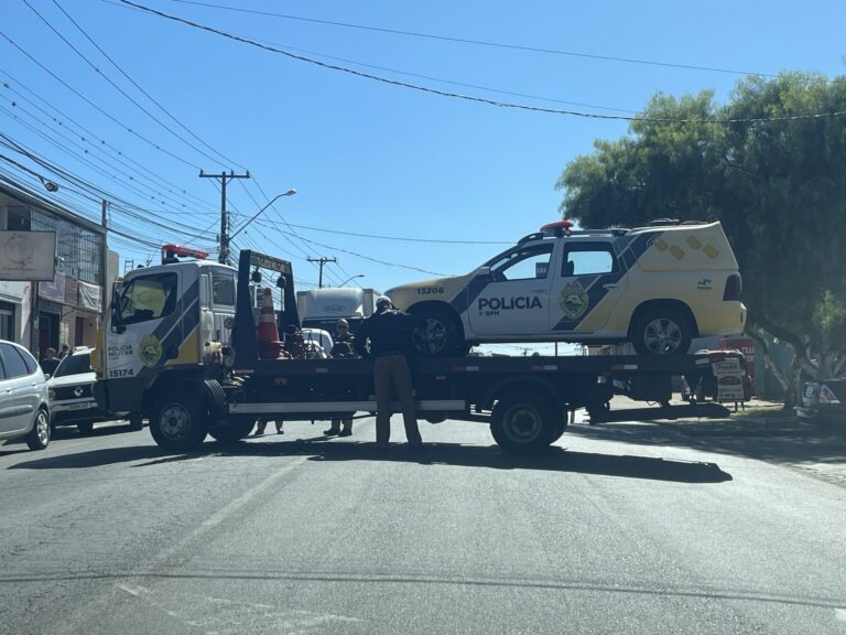 AGORA – Trânsito parado na Rua Nicolau Kluppel Neto