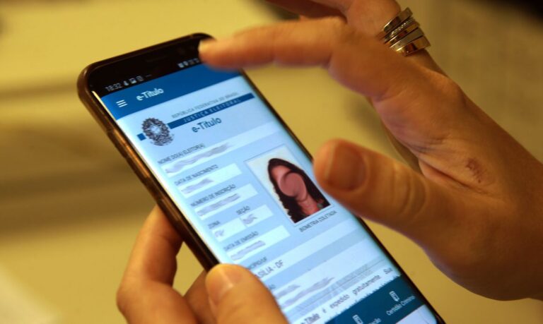Jovens a partir dos 15 anos já podem solicitar título de eleitor: Saiba como fazer o alistamento eleitoral