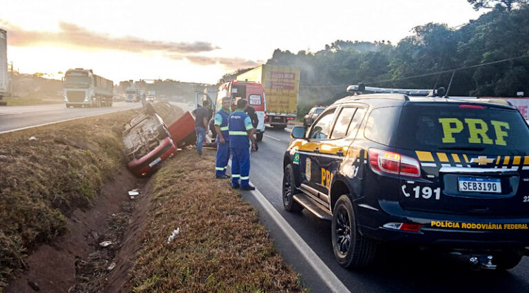 Acidente chocante: Capotamento na BR-376 deixa idoso gravemente ferido!