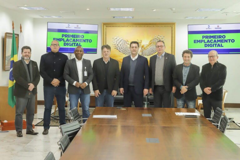 Proprietários podem fazer primeiro emplacamento de veículos de forma 100% digital, no Paraná!