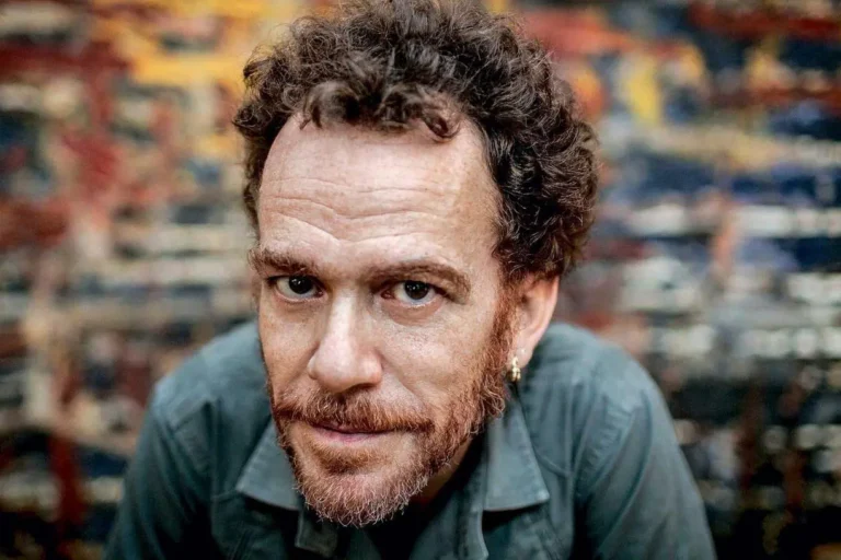 Nando Reis apresenta show acústico em Ponta Grossa na véspera do Dia dos Namorados