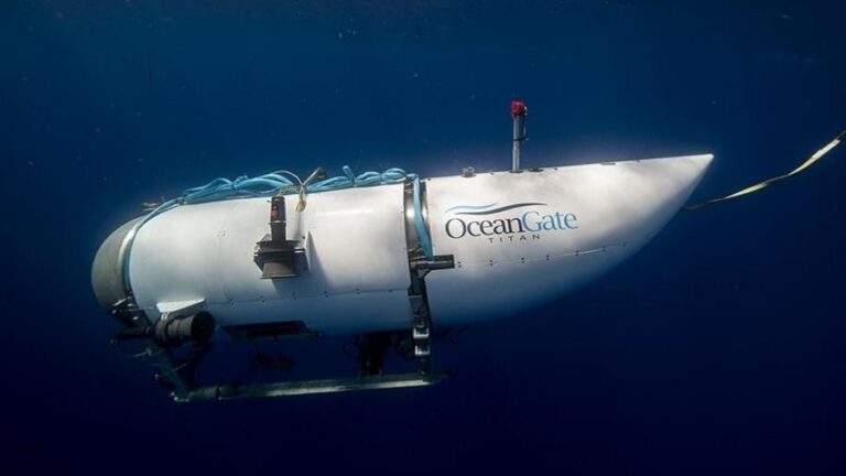 Submarino turístico que visita destroços do Titanic desaparece nas águas geladas do Canadá!