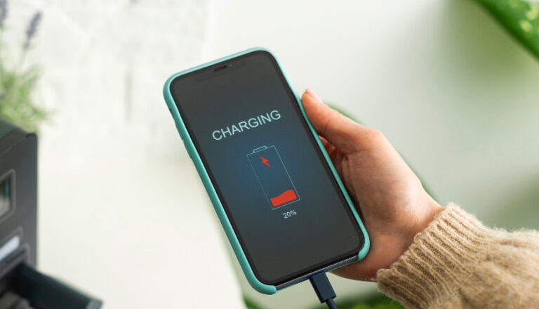 Descubra o aplicativo que está acabando com a bateria do seu celular