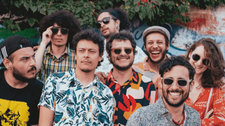 Sextou galera com “Mambaia” e “Hoovaranas”!