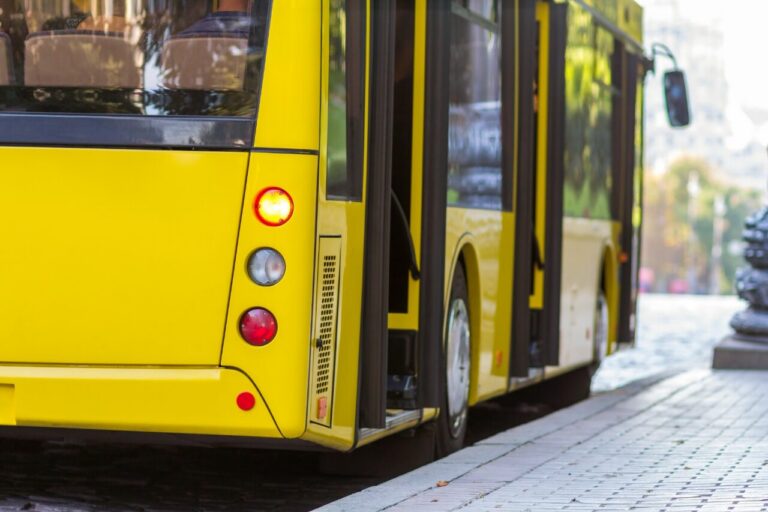 Apresentação do ônibus movido a gás em Ponta Grossa: uma inovação sustentável!