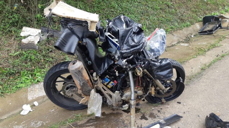Acidente fatal em Tibagi: Motociclista perde a vida em colisão com caminhão na BR 153