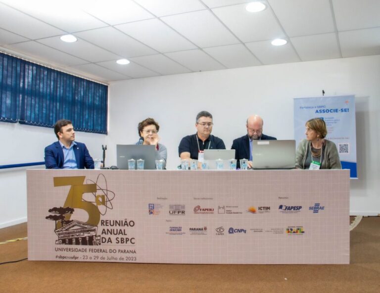 Aliel participa de debate sobre a Ciência na URPF