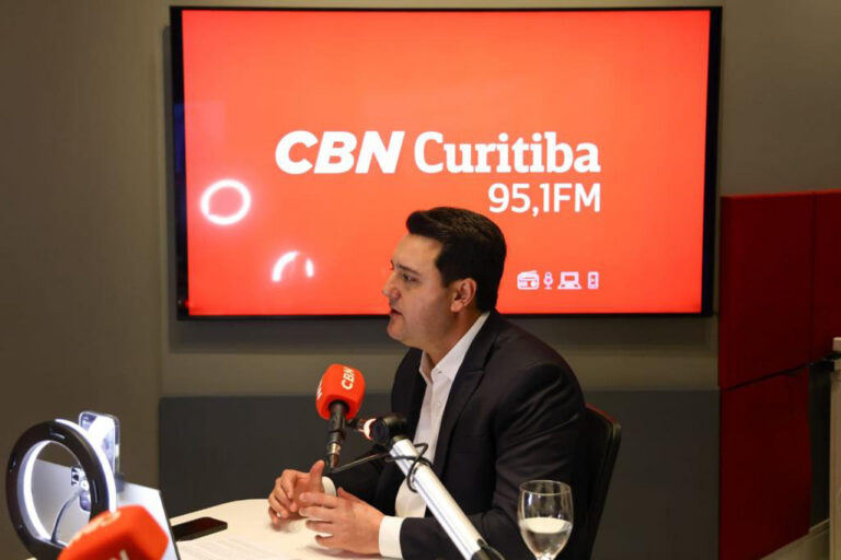 Governador confirma expansão das escolas cívico-militares no Paraná