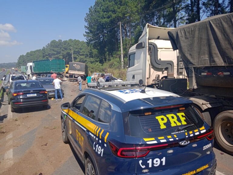 Urgente: Colisão grave na BR-376 em Ponta Grossa, equipes de resgate no local!
