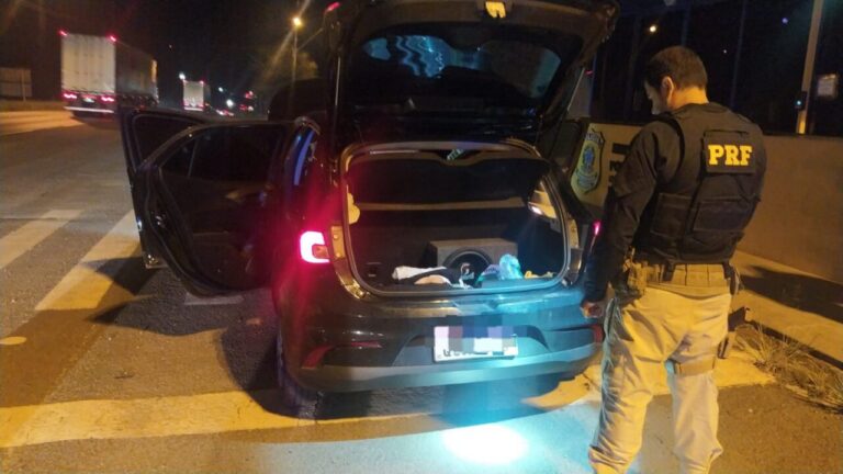 PRF recupera veículo com placas clonadas em Ponta Grossa