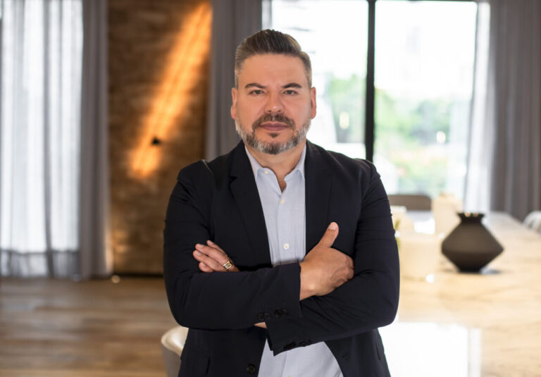 Pontagrossauros Podcast recebe o empresário Oséias Gomes, CEO da Odonto Excellence