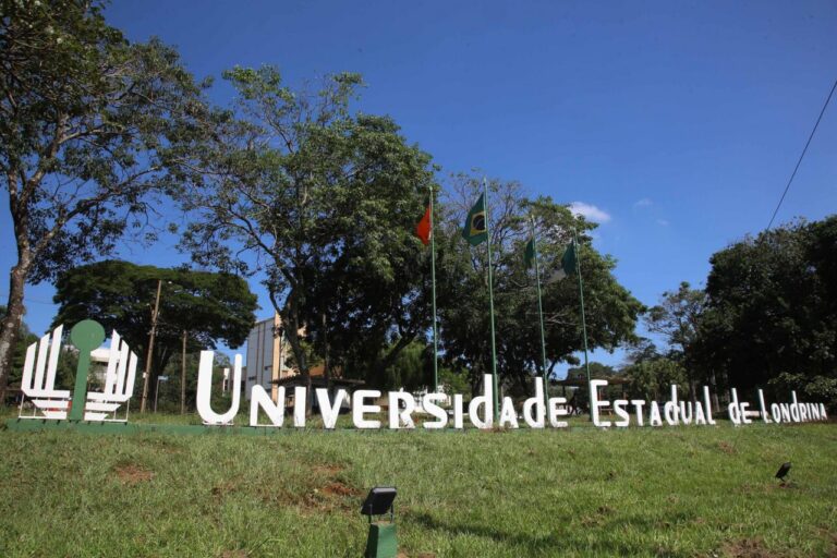 UEL abre inscrições para concurso de docentes com 102 vagas e salário de R$ 17,4 mil