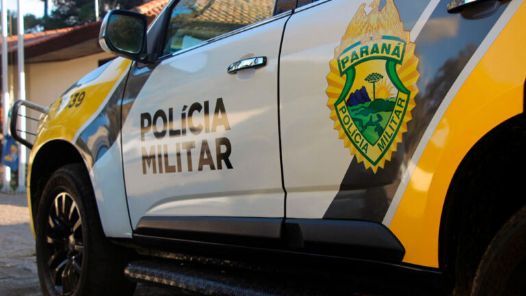 Mulher invade salão no Centro de Ponta Grossa e morre após ser baleada pelo dono