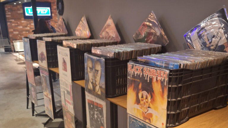Feira de Vinil acontece no próximo sábado (6) em Ponta Grossa