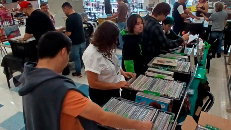 Feira Viniltagem traz lançamentos e raridades em vinil em Ponta Grossa