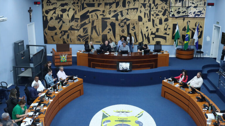 Câmara aprova uso de cartão para pagamento do auxílio-alimentação dos servidores municipais