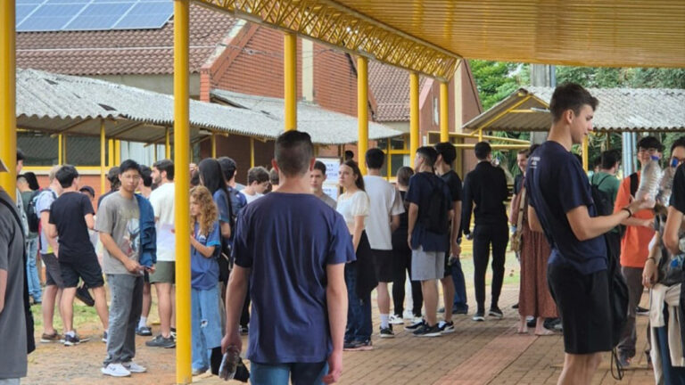 UTFPR-PG aplica prova do Vestibular 2026 com quase mil candidatos