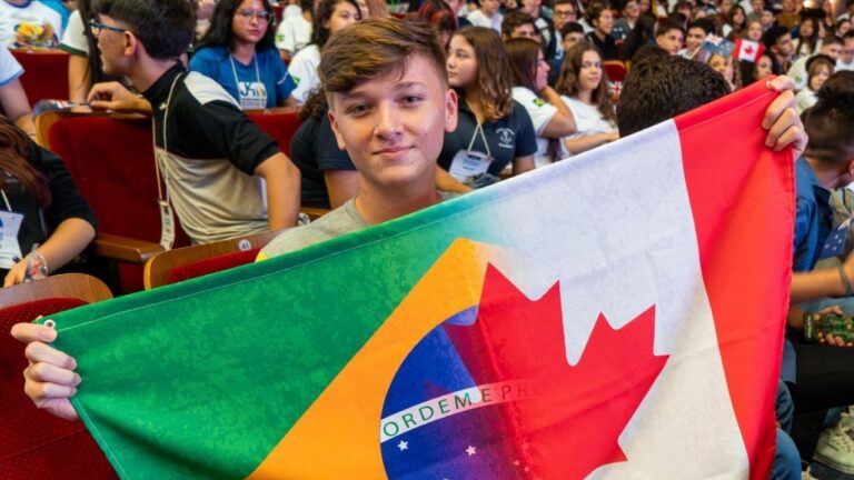 Ganhando o Mundo abre as inscrições de estudantes da rede para a edição 2027