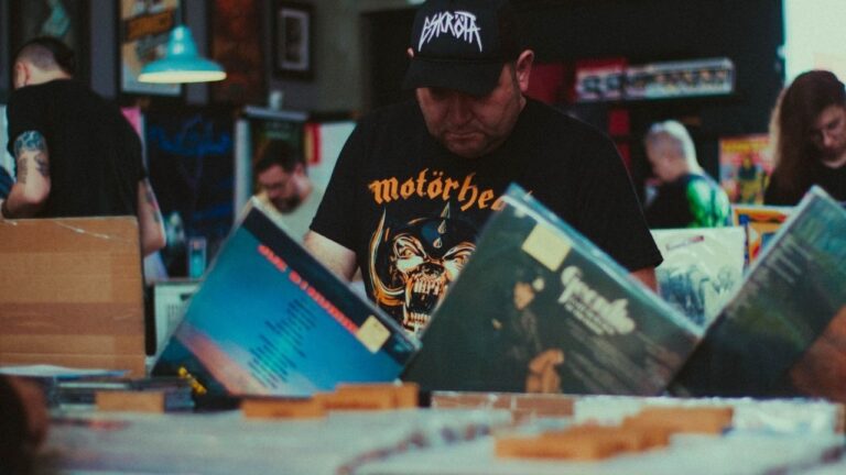 Vinyl Club chega à 24ª edição com feira de discos, rock ao vivo e gastronomia em Ponta Grossa
