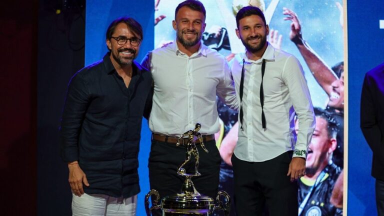 Luizinho Lopes e Boschilia são eleitos melhor técnico e melhor jogador do Paranaense 2026