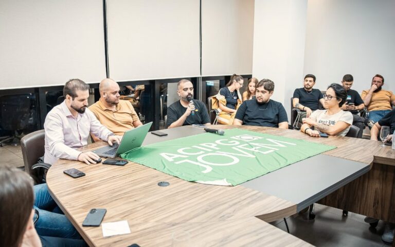 Chris Paes é aclamado novo presidente da ACIPG Jovem