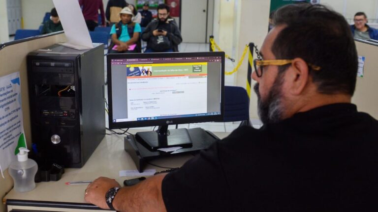 Agência do Trabalhador promove entrevista para mais de 30 vagas de auxiliar de produção nesta quinta (30)