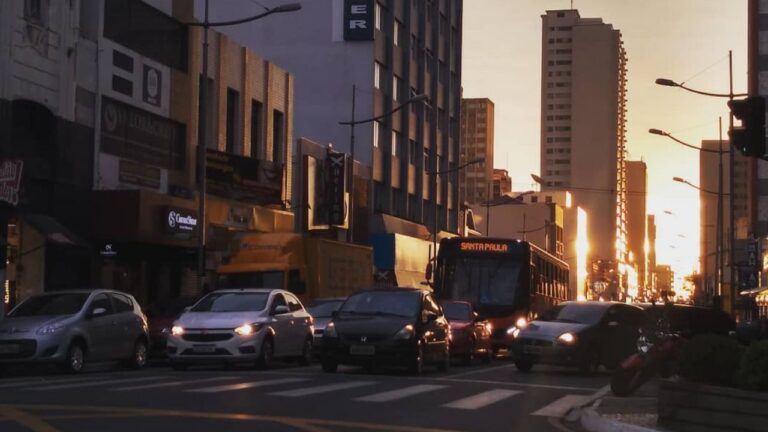 Projeto de lei propõe estudo obrigatório de impacto no trânsito para novos empreendimentos em Ponta Grossa