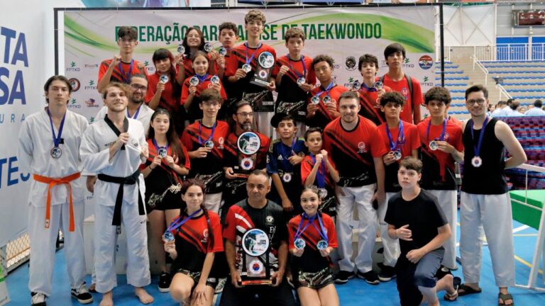 Equipe de Ponta Grossa soma 53 medalhas em competição regional de taekwondo