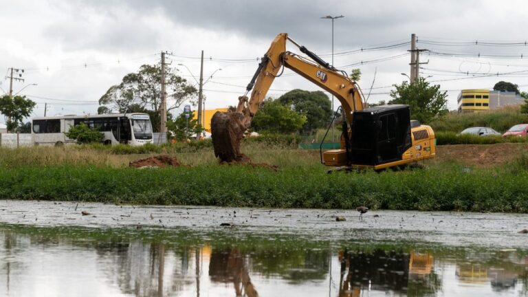 Prefeitura prevê sete meses para concluir desassoreamento do Lago de Olarias