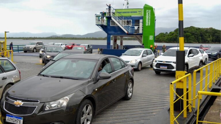 Ponte de Guaratuba aposenta ferry boat após mais de 60 anos de travessias