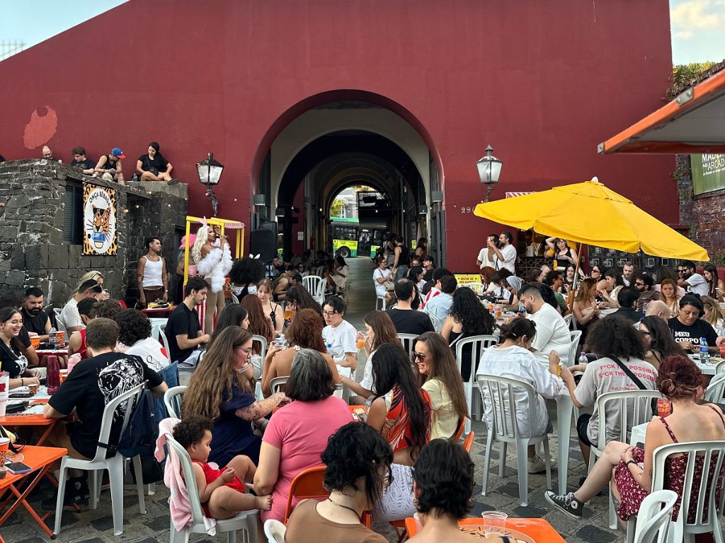 onça bêbada aniversário programação gratuita